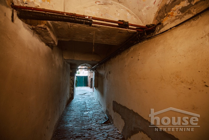 Kuca,NOVI SAD,CENTAR549m2,1100000€ , ID: 3044852 19