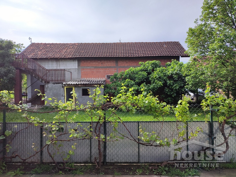 Kuca,PETROVARADIN,SADOVI81m2,109200€ , ID: 3045359 9