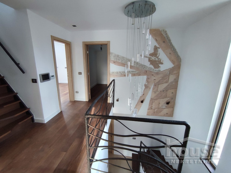 Kuca,SREMSKA KAMENICA,SREMSKA KAMENICA425m2,1€ , ID: 3045607 8