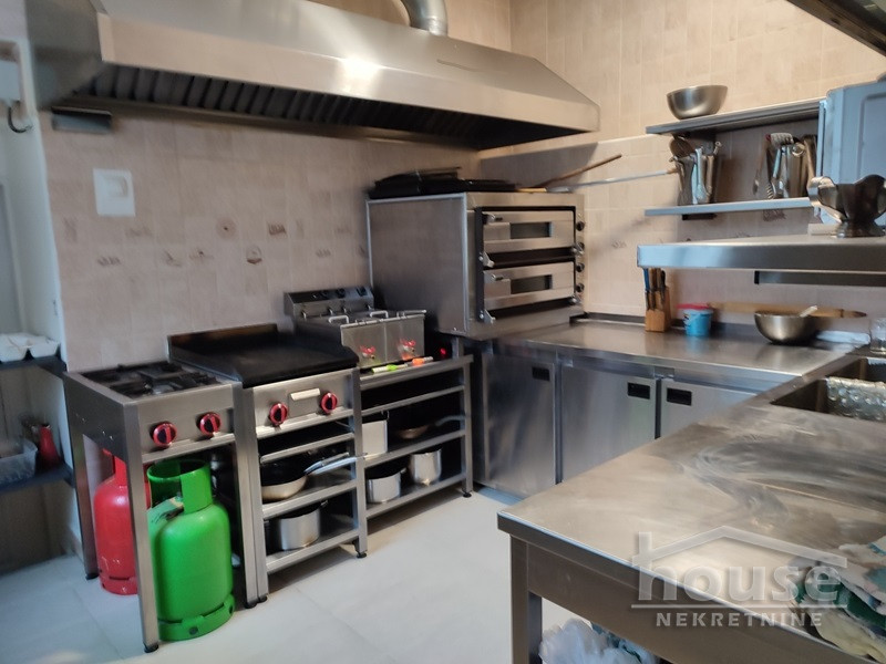 Lokal,SREMSKI KARLOVCI,CENTAR 250m2,260000€ , ID: 8091677 11