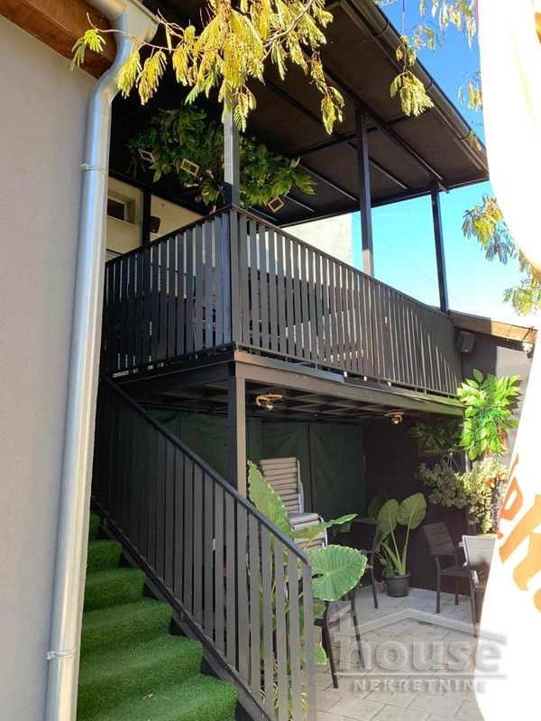 Lokal,SREMSKI KARLOVCI,CENTAR 250m2,260000€ , ID: 8091677 8