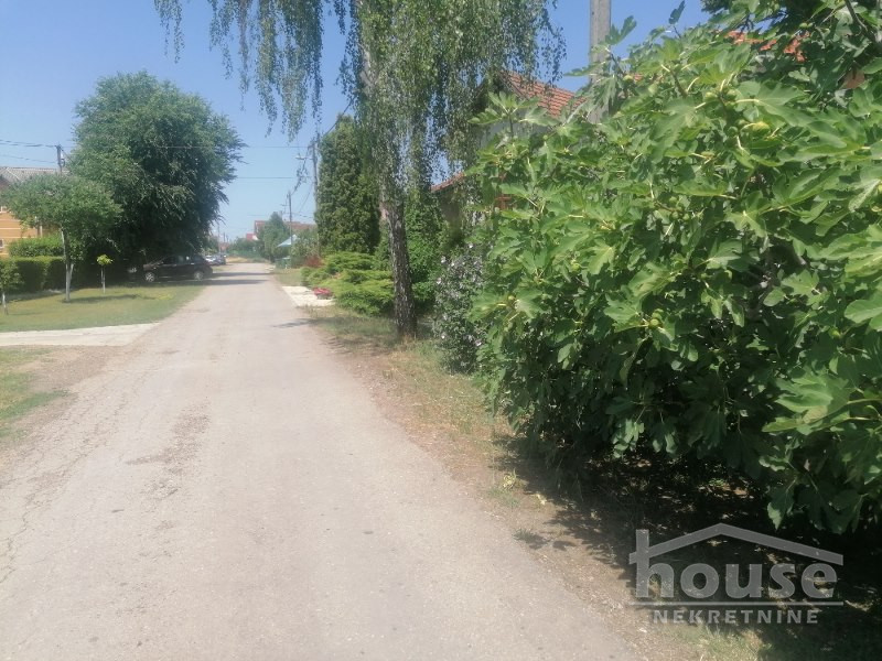 Plac,NOVI SAD,KLISA370m2,  61800€ , ID: 7080923 6