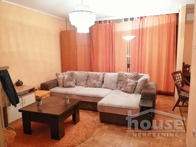 Stan,NOVI SAD,BULEVAR 70m2,162740€ , ID: 1055546 2