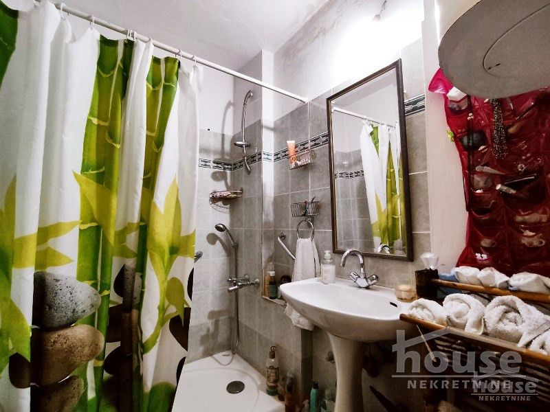 Stan,NOVI SAD,BULEVAR 94m2,213000€ , ID: 1056172 12
