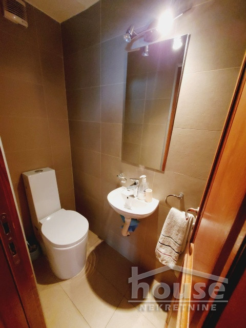 Stan,NOVI SAD,KEJ 130m2,321350€ , ID: 1058339 39