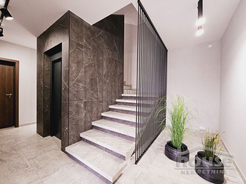 Stan,NOVI SAD,NOVO NASELJE 130m2,321360€ , ID: 1058387 6