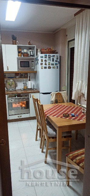 Stan,NOVI SAD,NOVO NASELJE 77m2,149350€ , ID: 1057636 6