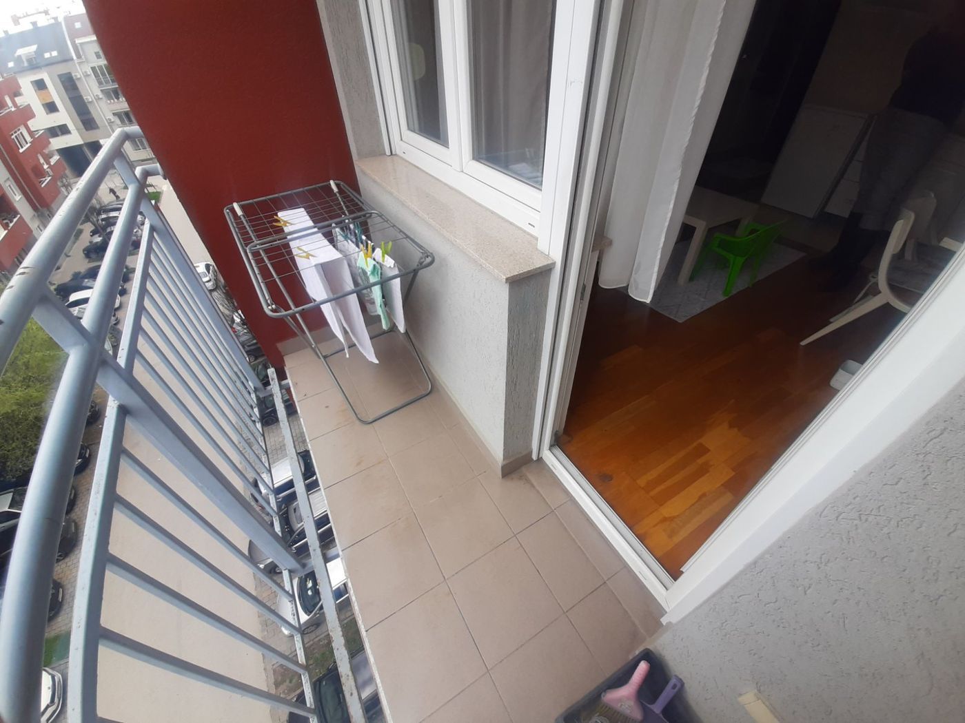 Uknjižen   nameštena garsonjera    062 792 583 5