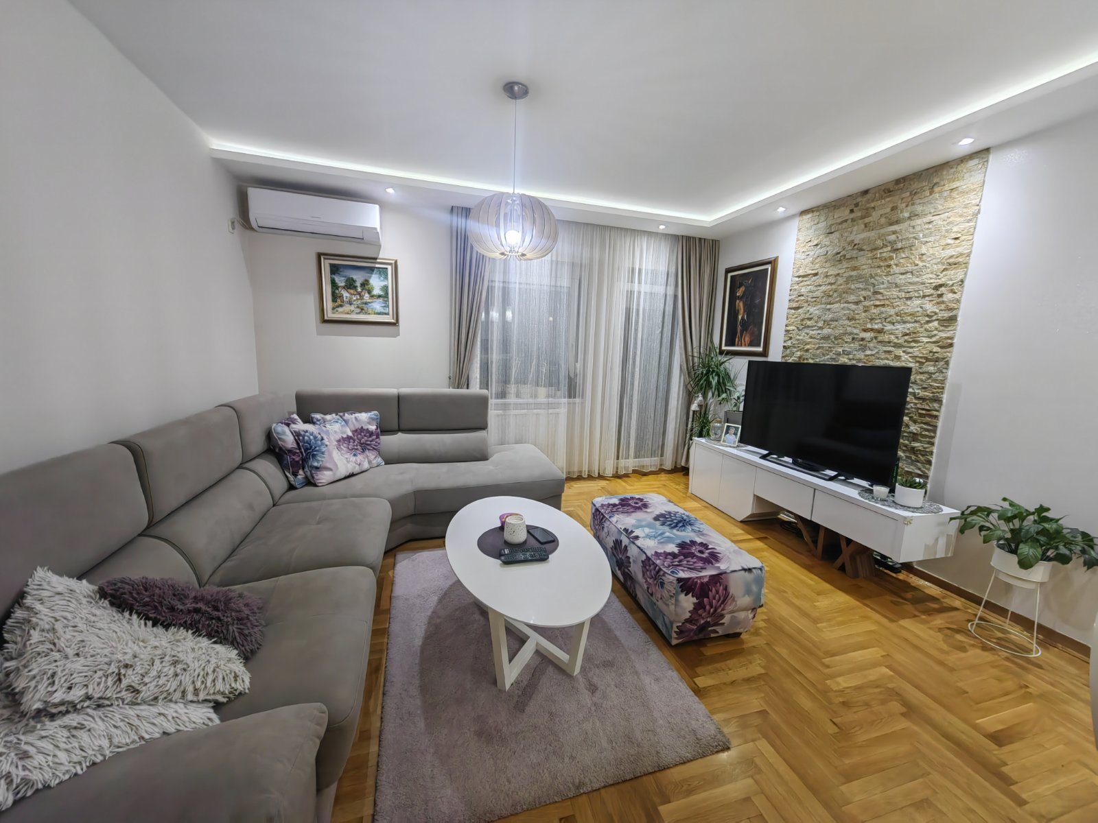 Najtraženija lokacija  komforan porodičan stan  75m2 1