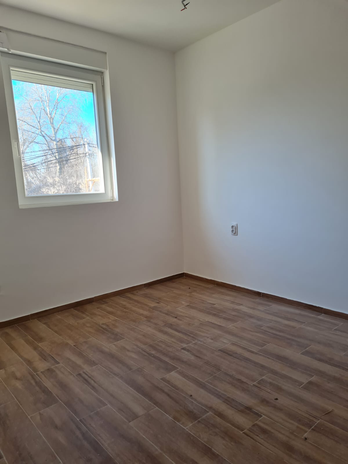 Prodajem sojenicu na Savi 3