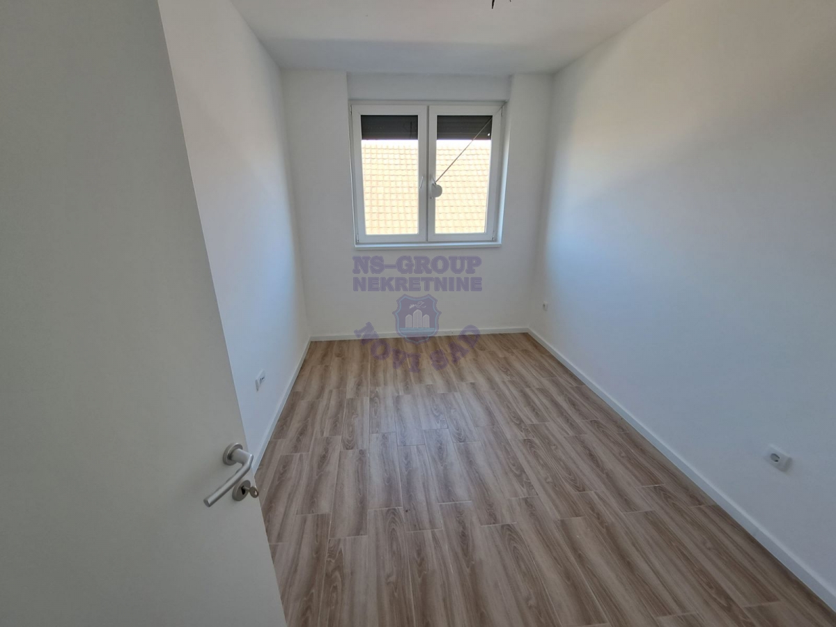 Cena sa PDV om   parking mesto   062 792 583 2