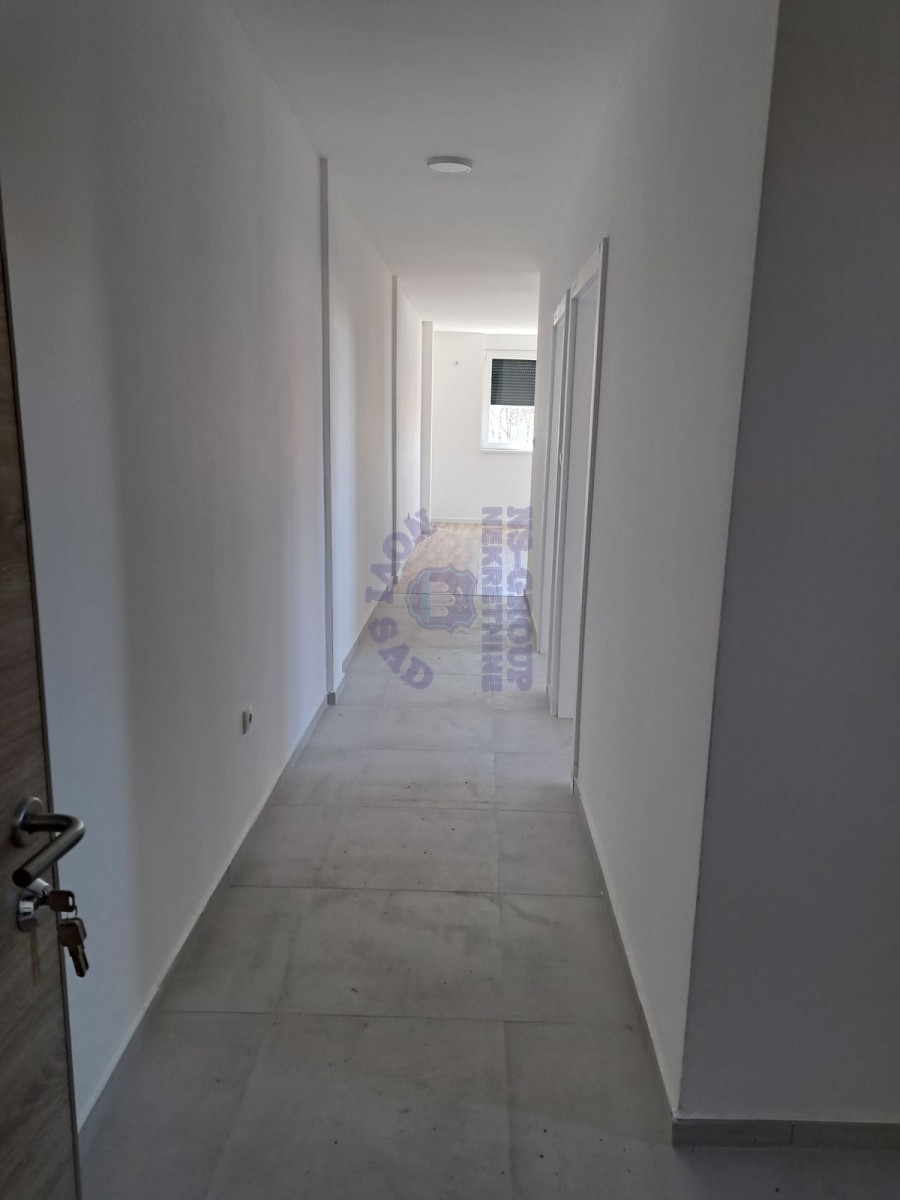 Cena sa PDV om   parking mesto   062 792 583 3