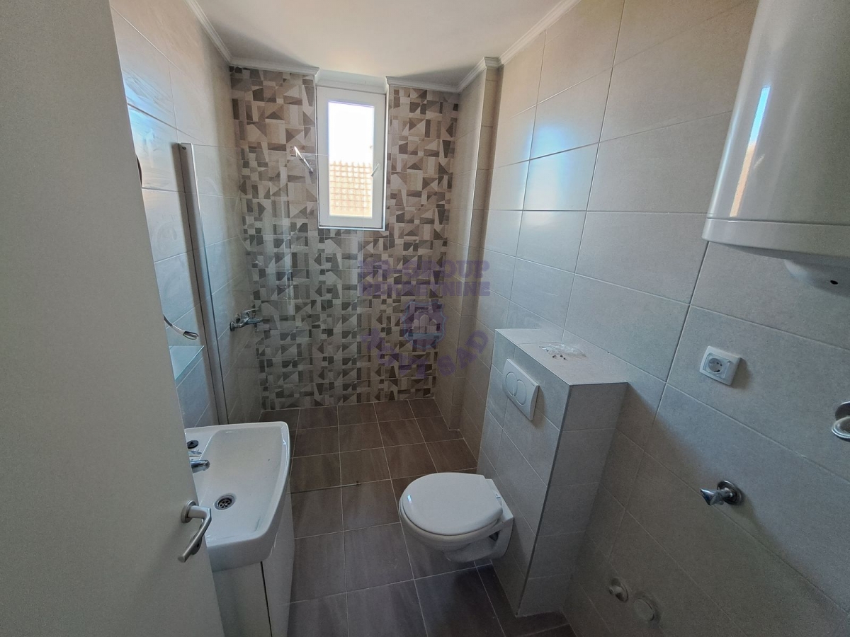 Cena sa PDV om   parking mesto   062 792 583 4