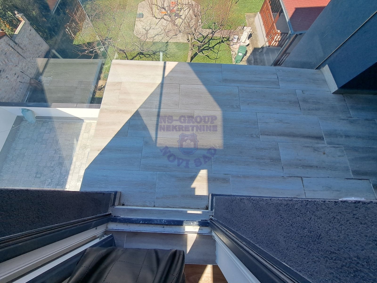 Cena sa PDV om   parking mesto   062 792 583 5