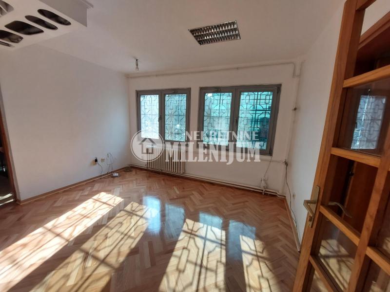 Odličan dvoetažni  poslovni  prostor kod Carine 2