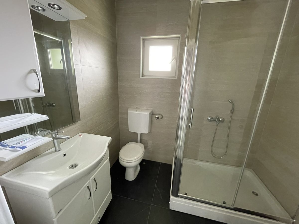 Cena sa PDV om   odmah useljiv   062 792 583 3