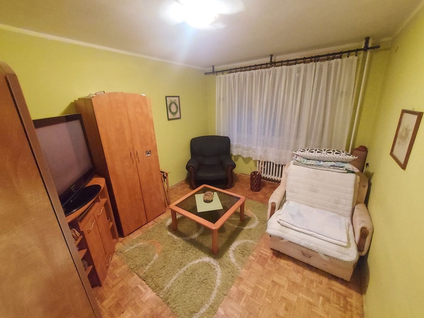 Trosoban stan idealnog rasporeda   mirna lokacija   062 792 583 5