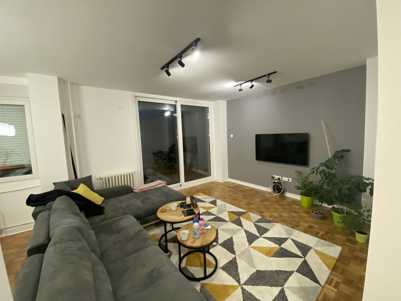 Liman   renoviran   savršen raspored   062 792 583 2