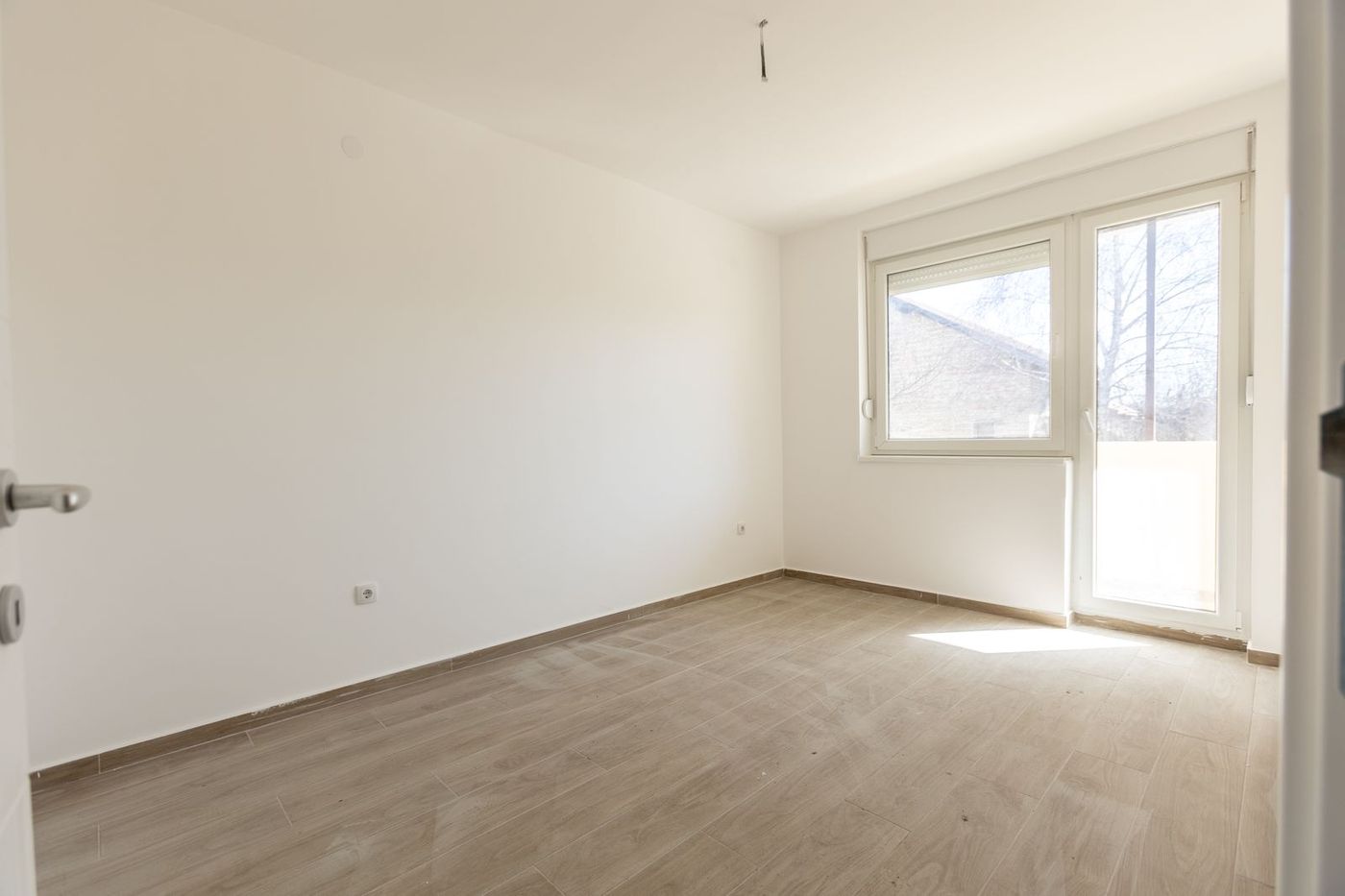 Cena sa PDV om   odmah useljiv   gratis terasa 30m2   062 792 583 3