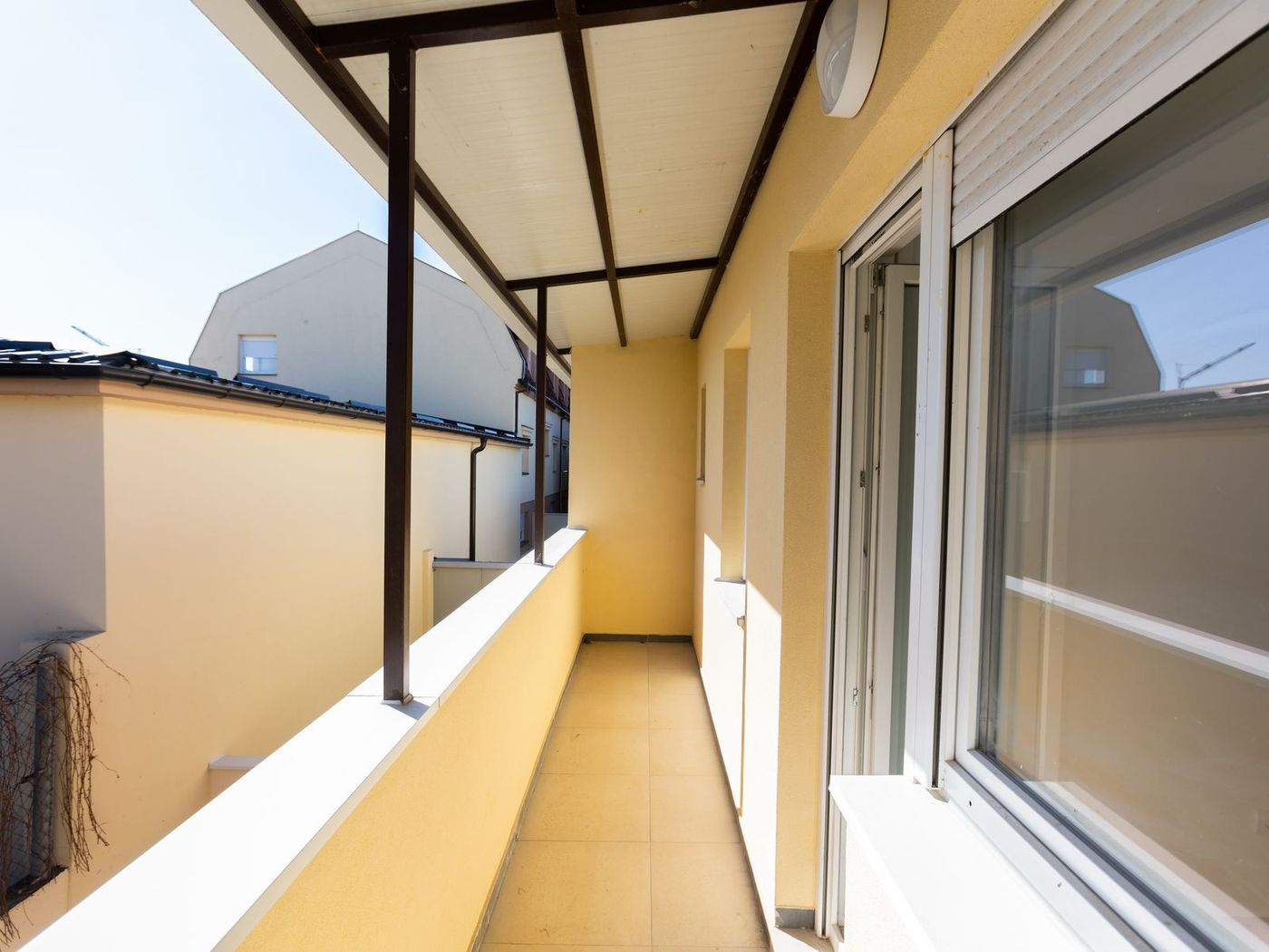 Cena sa PDV om   odmah useljiv   gratis terasa 30m2   062 792 583 5