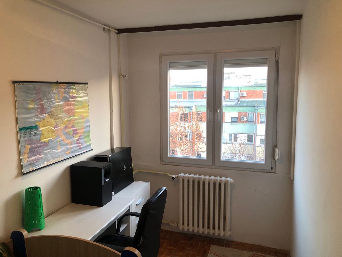 Uknjižen   odličan jednoiposoban stan   062 792 583 4