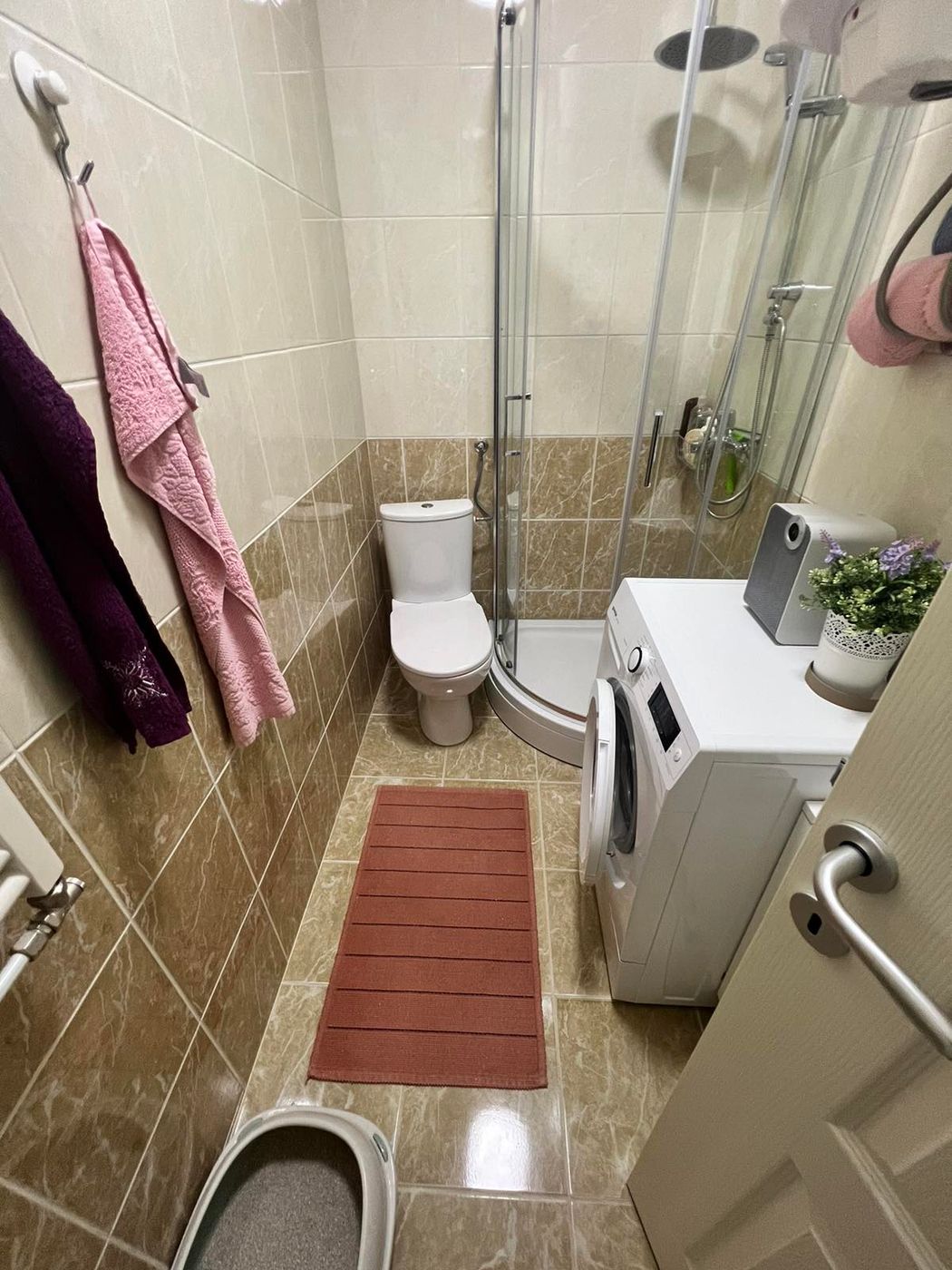 Uknjižen namešten jednoiposoban stan   hitno   062 792 583 4