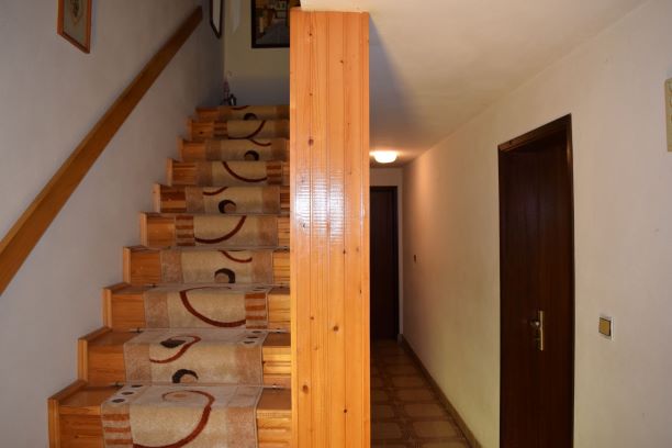 Prodaje se kvalitetna kuca u Vrnjackoj Banji 3