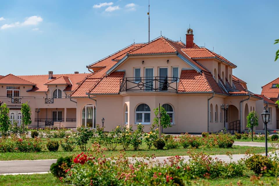 Prodaja doma za stare Surcin Progar 3