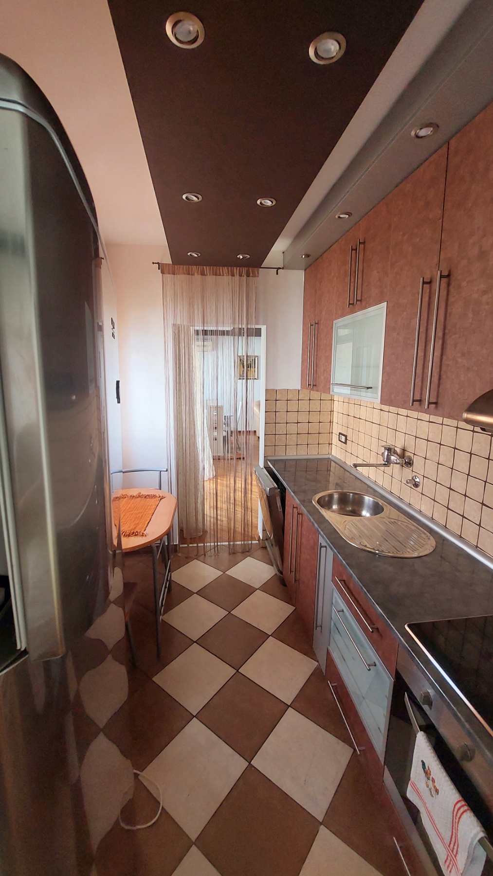 Renoviran i namesten stan izdaje vlasnik 2