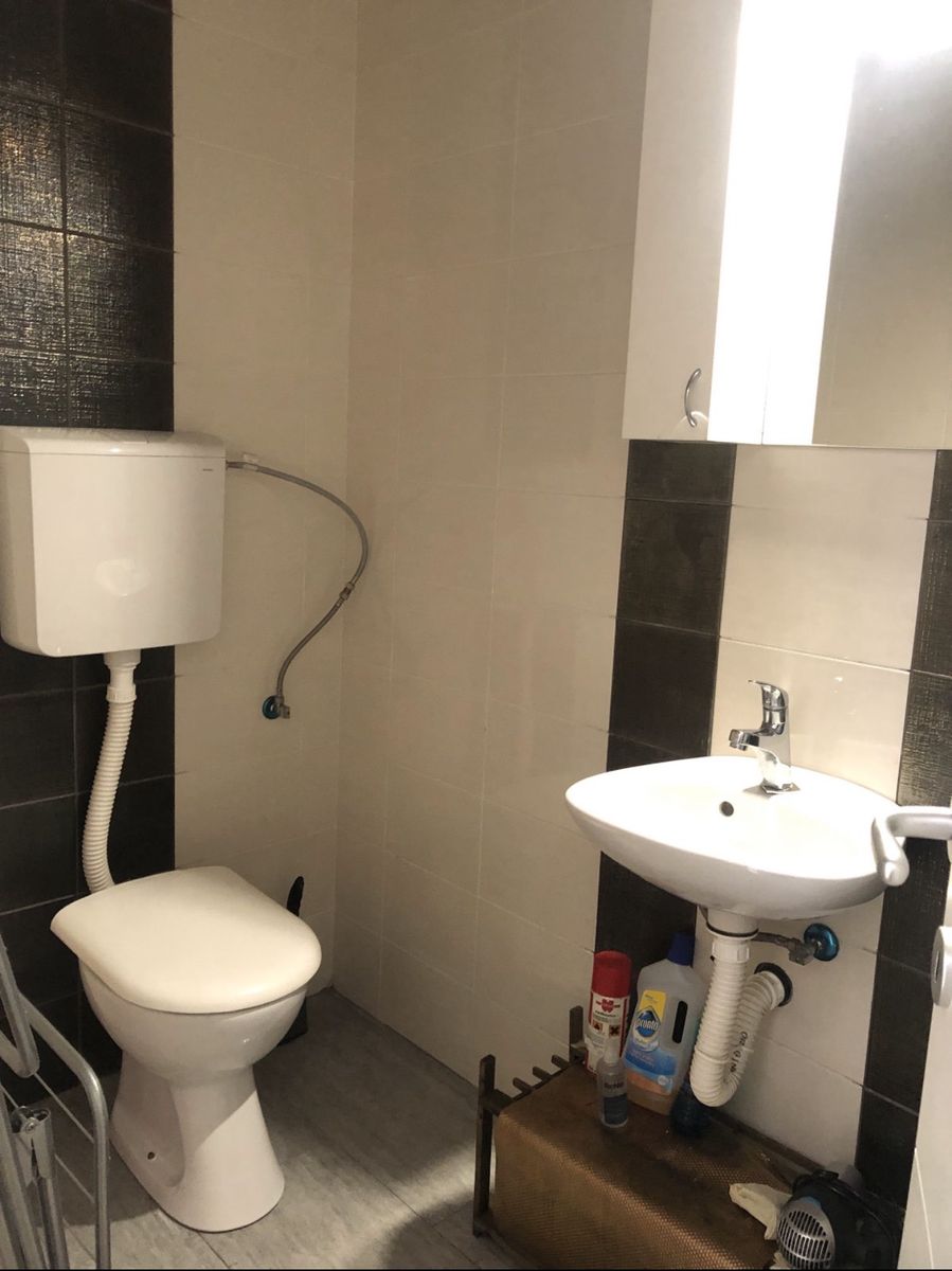 Odličan trosoban stan u centru grada   povrat PDV a   062 792 583 5