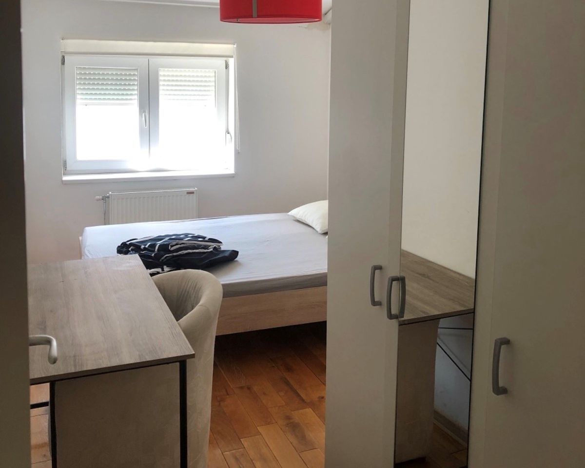 Odličan trosoban stan u centru grada   povrat PDV a   062 792 583 3