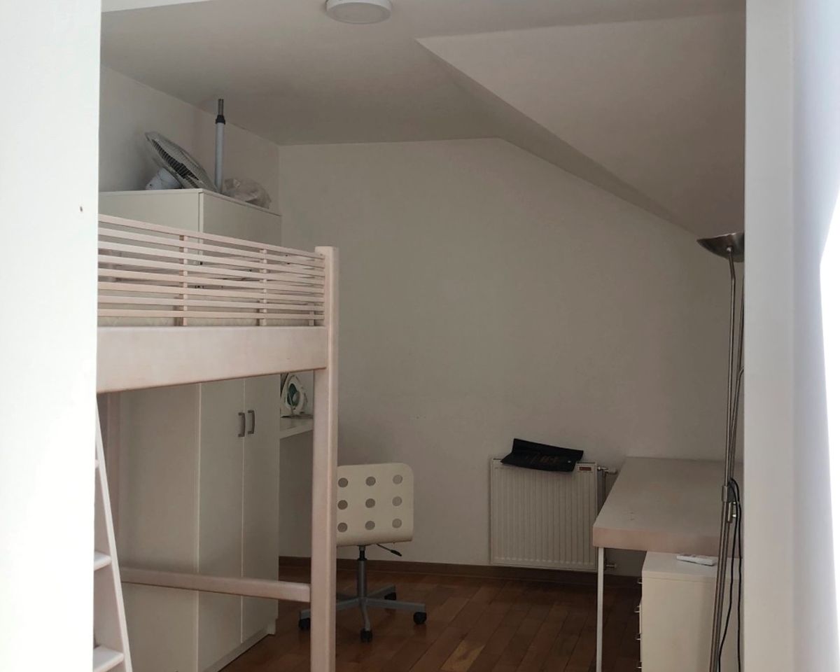 Odličan trosoban stan u centru grada   povrat PDV a   062 792 583 4