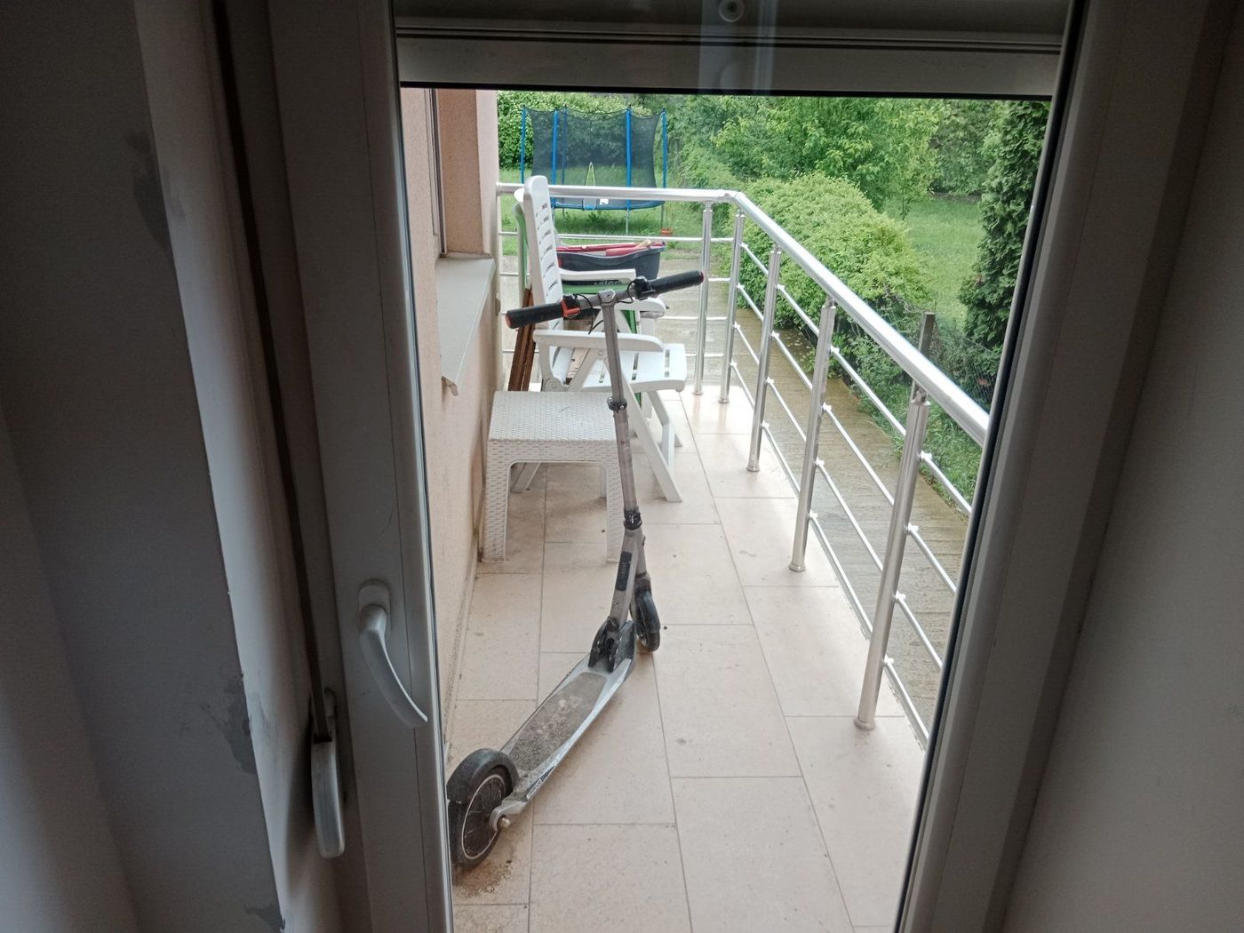 Uknjižen   2 gratis parking mesta   savršen četvorosoban   062 792 583 5