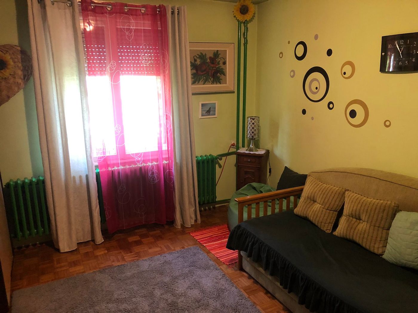 Uknjižen   može biti 1 5   SAJAM   062 792 583 1