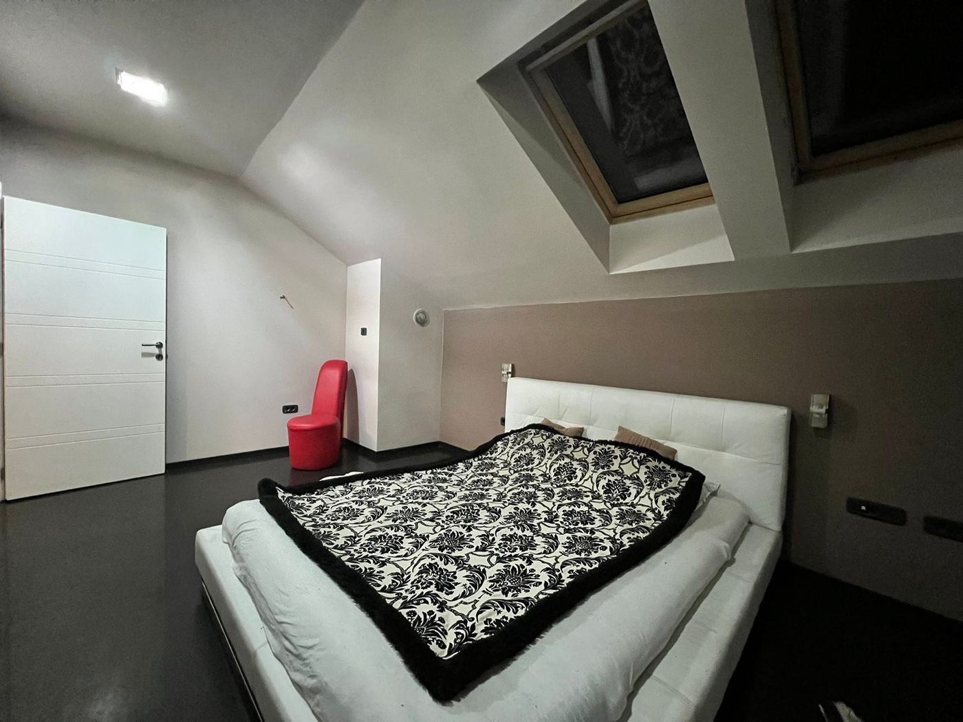 Savršen porodični stan   unikatan na našim prostorima   062 792 583 4