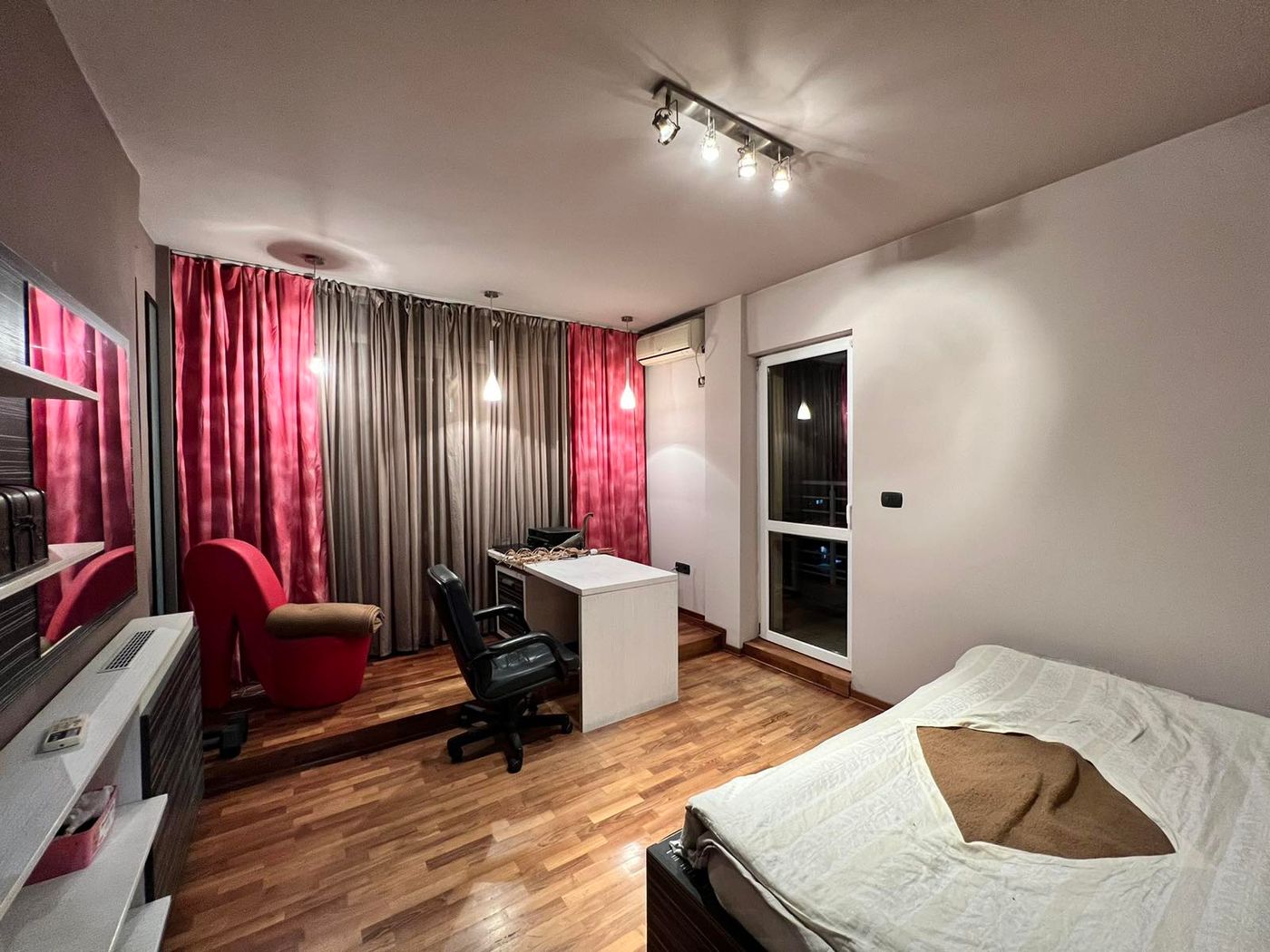 Savršen porodični stan   unikatan na našim prostorima   062 792 583 2