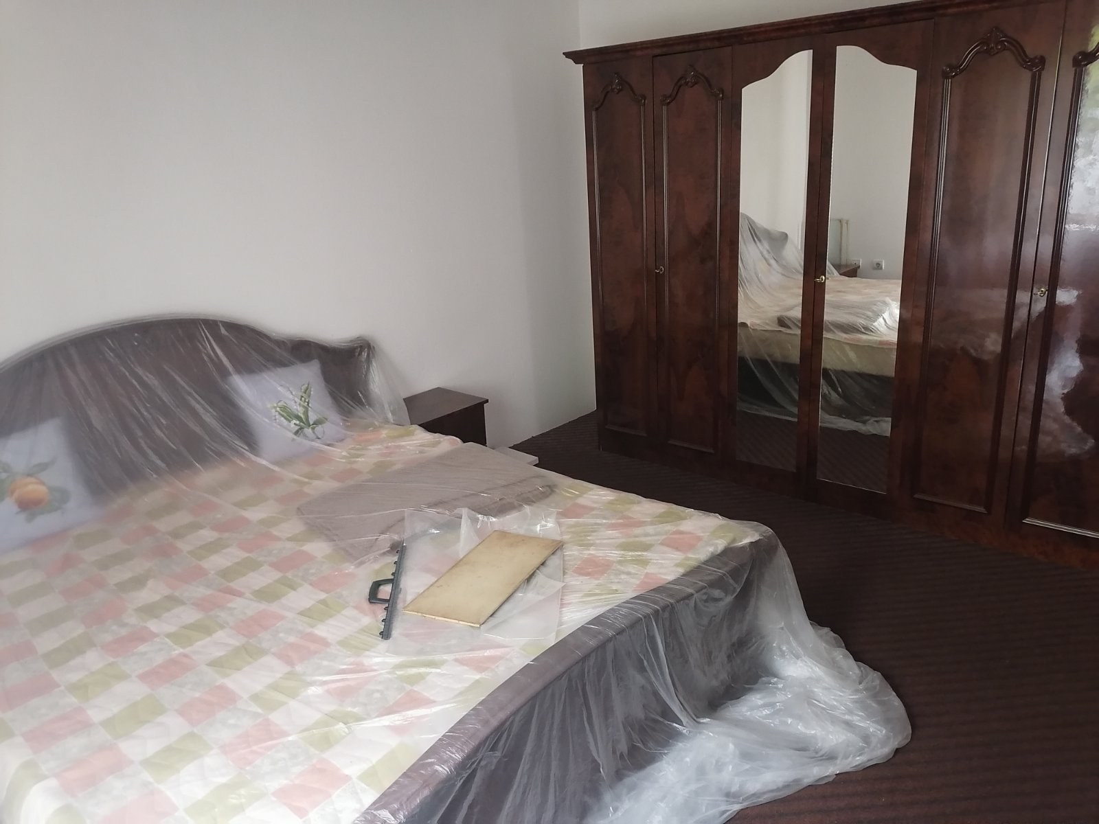 Prodajem kucu 330m2 u Varvarinu 5