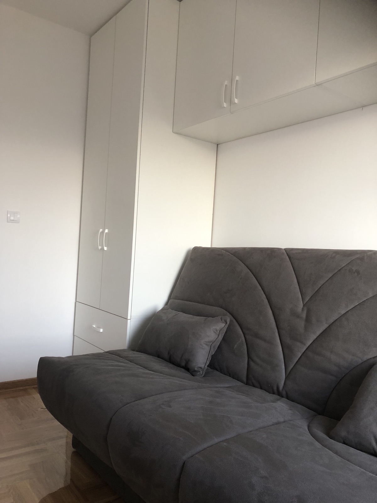 Nov namesten stan odmah useljiv 2