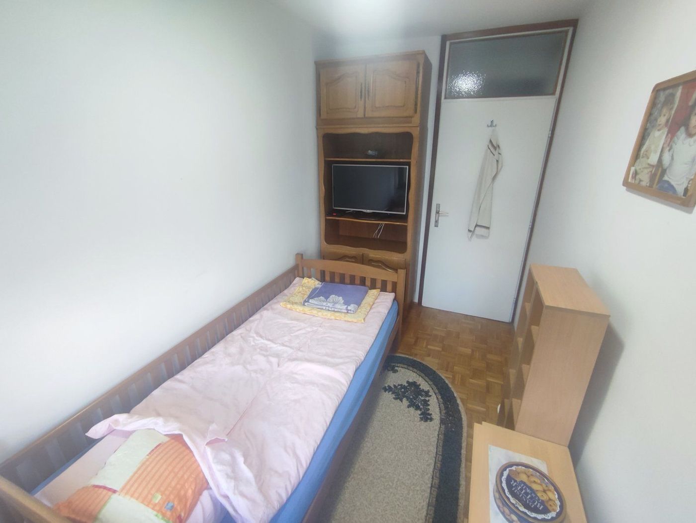 Blok 8   odličan dvoiposoban stan   062 792 583 5