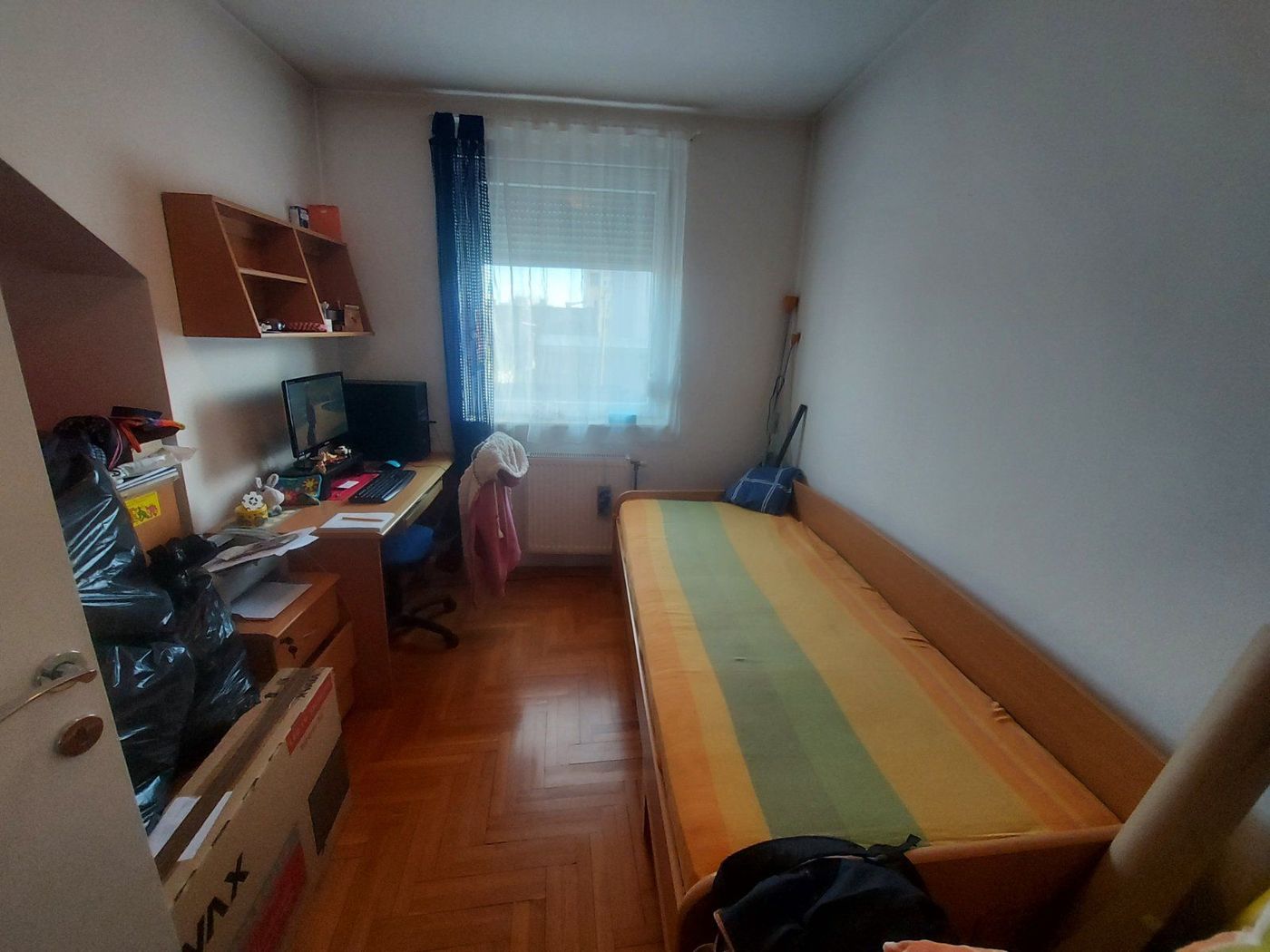 Odličan stan u centru grada    bez ulaganja   062 792 583 3