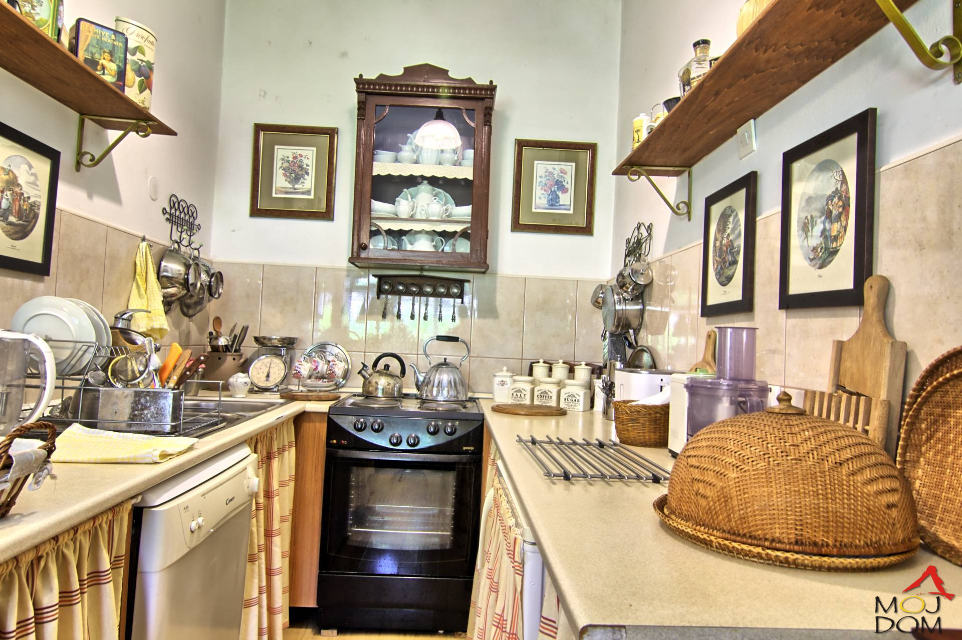 Kuca SREMSKI KARLOVCI SREMSKI KARLOVCI kv  364    492000  ID  3003487 13