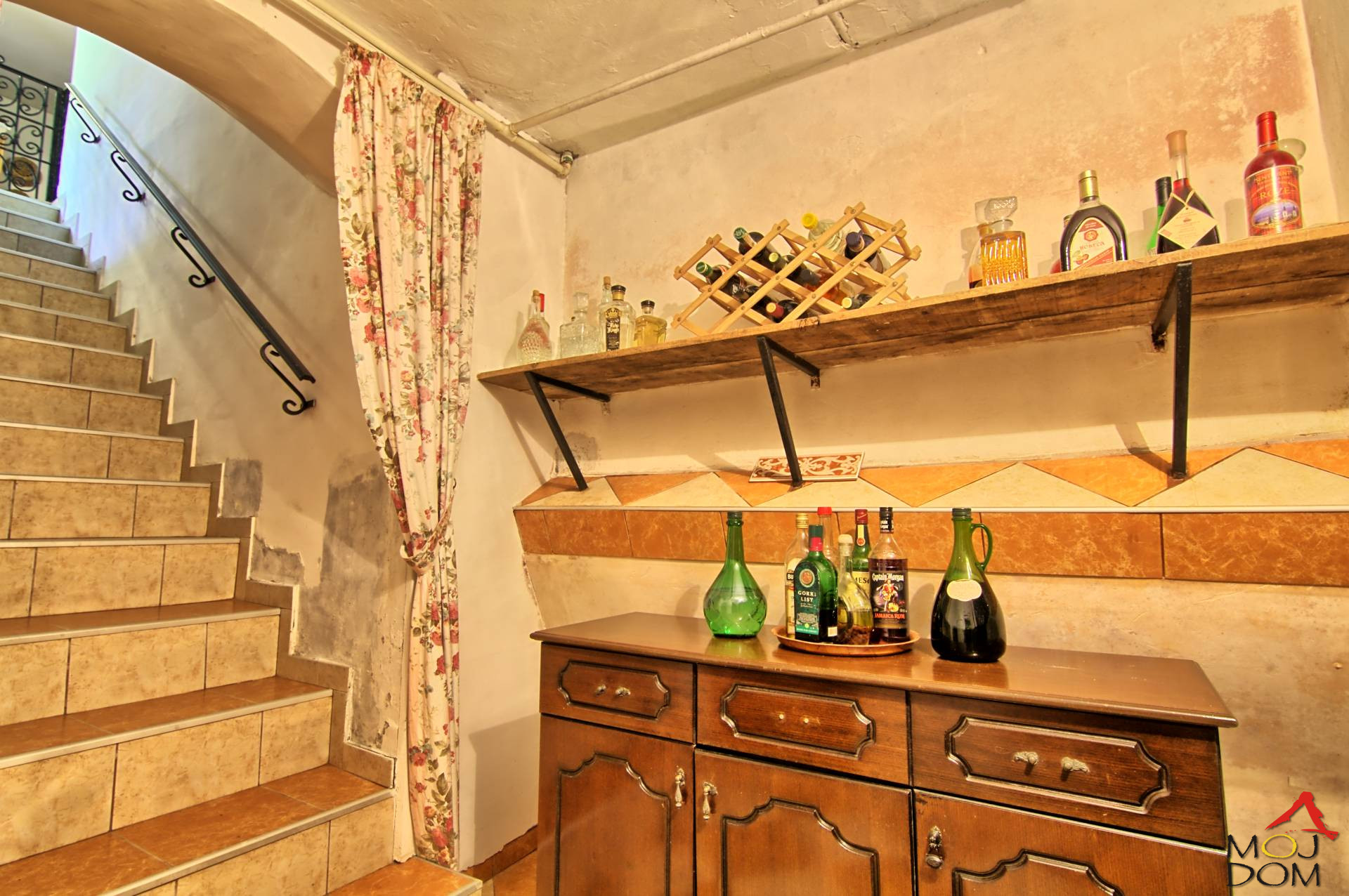 Kuca SREMSKI KARLOVCI SREMSKI KARLOVCI kv  364    492000  ID  3003487 38