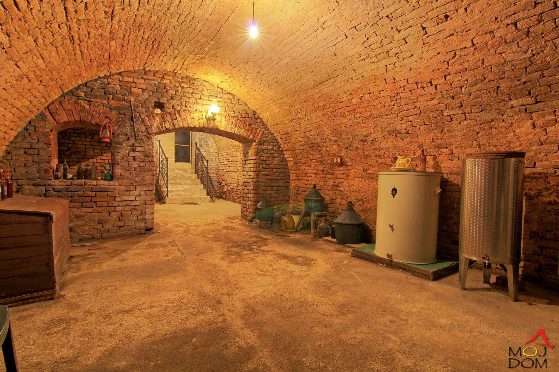 Kuca SREMSKI KARLOVCI SREMSKI KARLOVCI kv  364    492000  ID  3003487 41