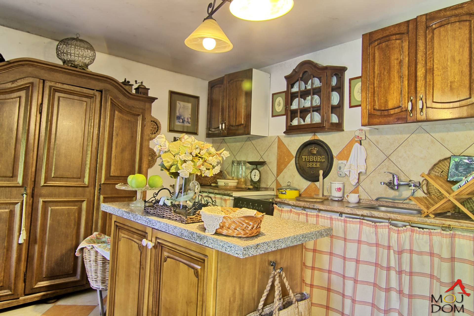 Kuca SREMSKI KARLOVCI SREMSKI KARLOVCI kv  364    492000  ID  3003487 14