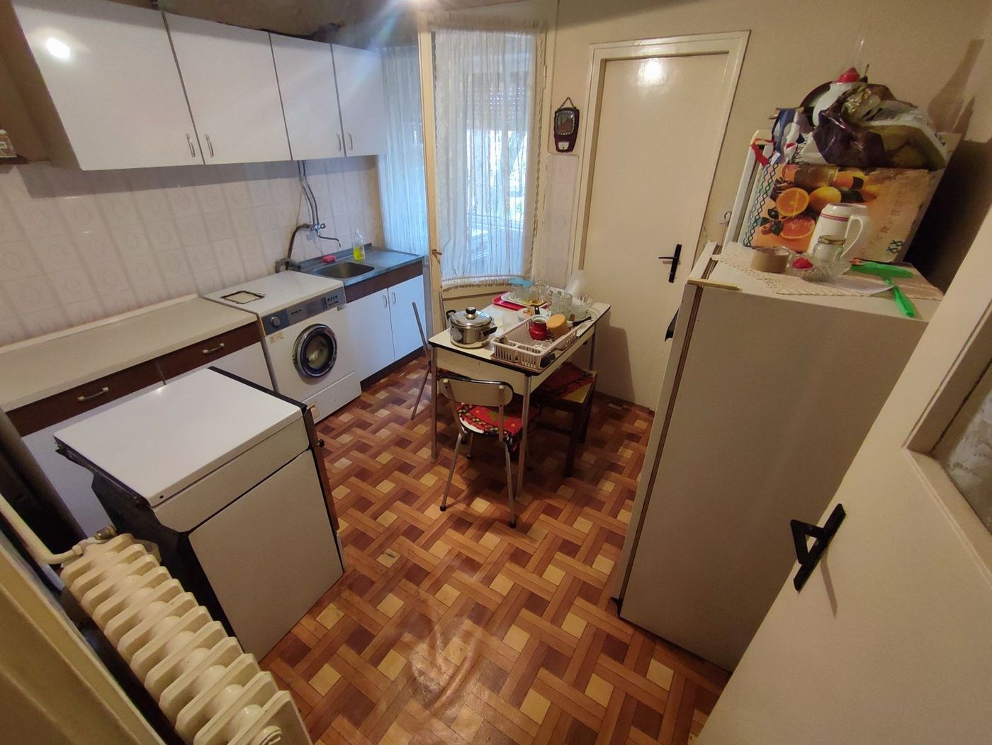 Uknjižen dvosoban stan može biti 2 5   POVOLJNO   062 792 583 3