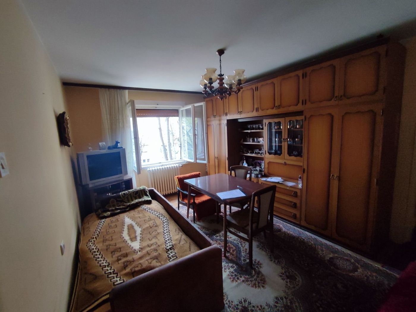 Uknjižen dvosoban stan može biti 2 5   POVOLJNO   062 792 583 2