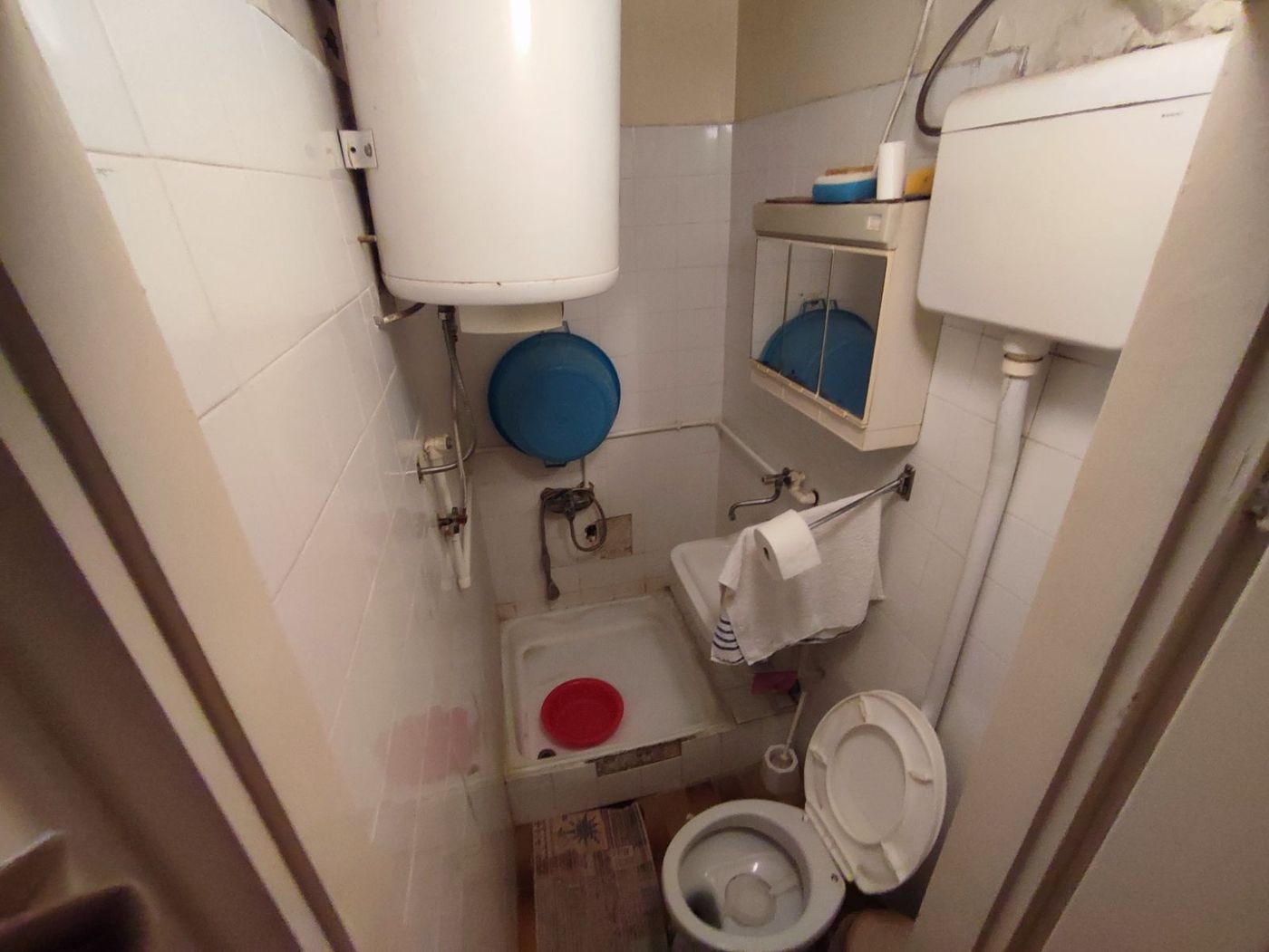 Uknjižen dvosoban stan može biti 2 5   POVOLJNO   062 792 583 4