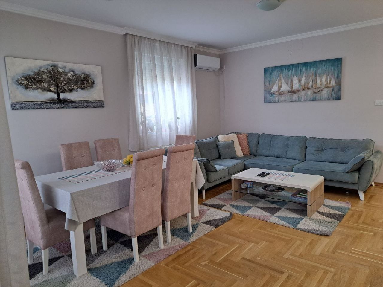 Kompletno namešten   odličan raspored   062 792 583 1