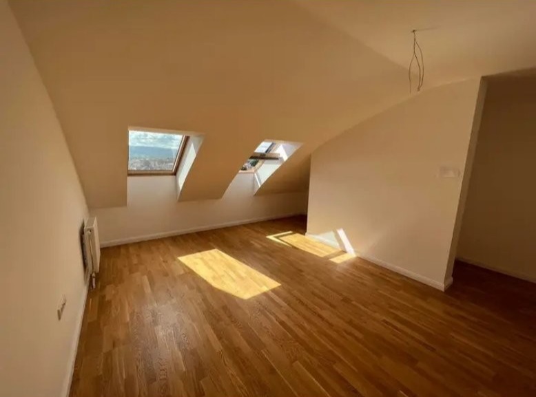 Nov   savršen četvorosoban stan   prelep pogled   062 792 583 3