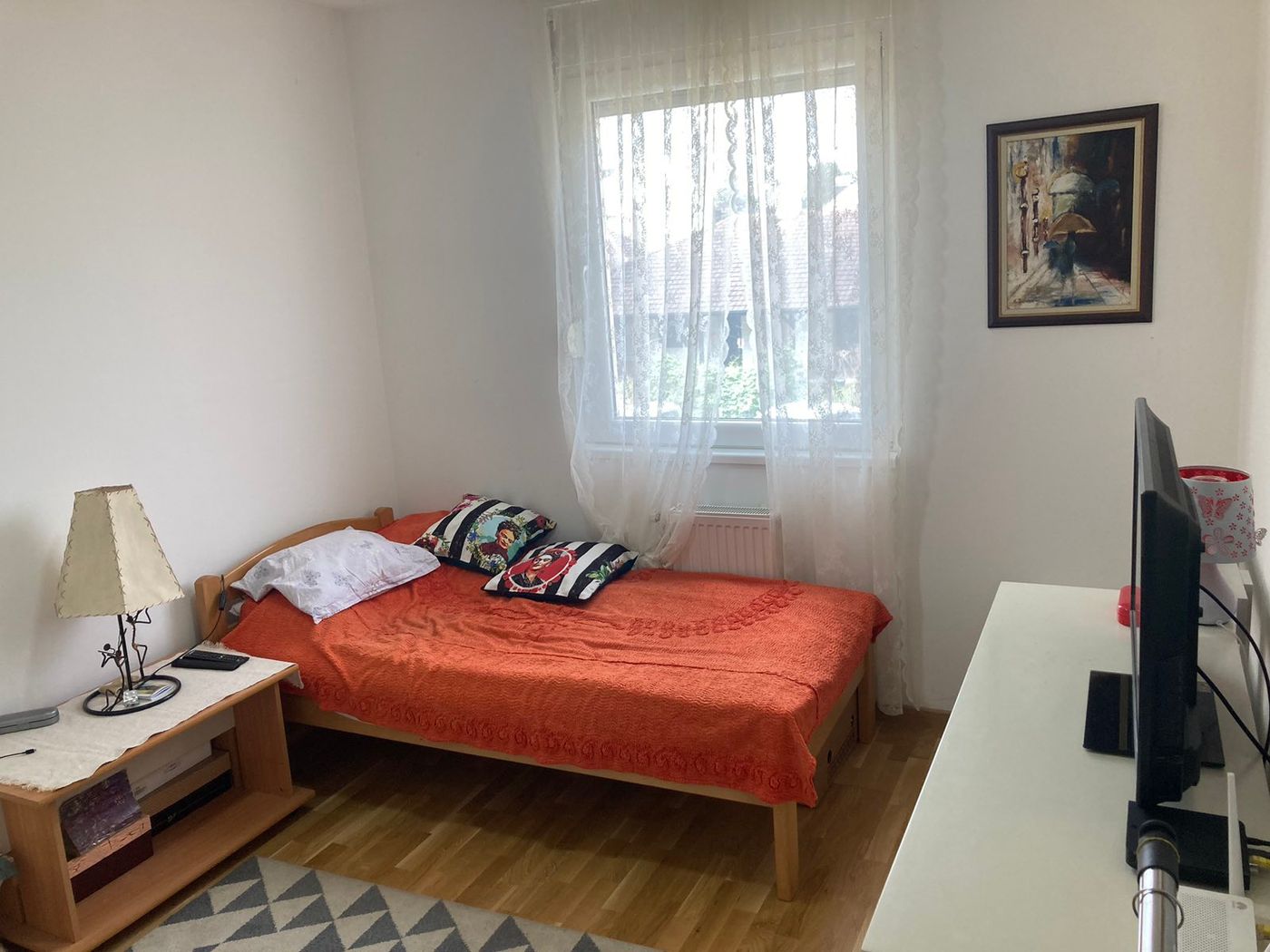 Uknjižen dvoiposoban stan   odličan raspored   062 792 583 3